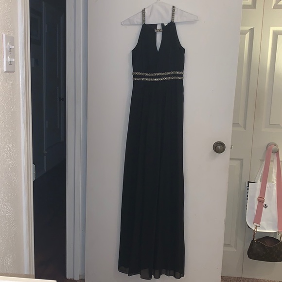 Black Gianni Bini formal dress - Picture 2 of 5